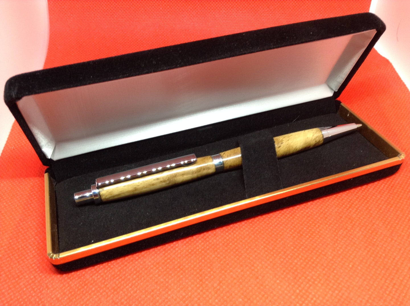 (26) Irish Figured Oak Slimline click Pencil in a Black Velvet Presentation Case