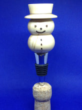 Load image into Gallery viewer, Festive Snowman Bottle Stopper