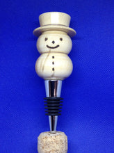 Load image into Gallery viewer, Festive Snowman Bottle Stopper