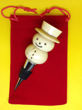 Load image into Gallery viewer, Festive Snowman Bottle Stopper